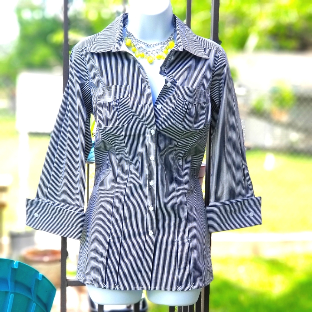 Womans Top, Signature by Larry Levine Sz S